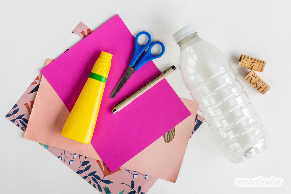 Mit einer leeren Plastikflasche kannst du eine Spardose selber machen, statt sie wegzuwerfen - ein einfaches Upcycling-Projekt mit Kindern.