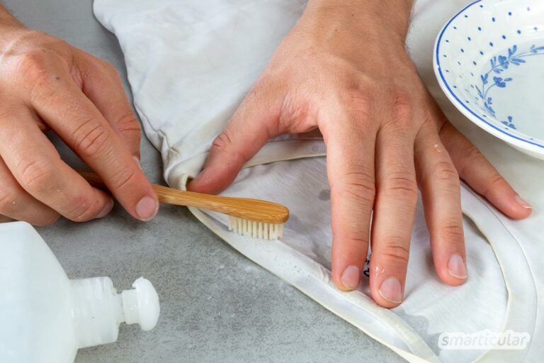 Sonnencreme Flecken Aus Weisser Kleidung Entfernen Sonnencreme-Flecken entfernen: Diese Hausmittel retten deine Kleidung