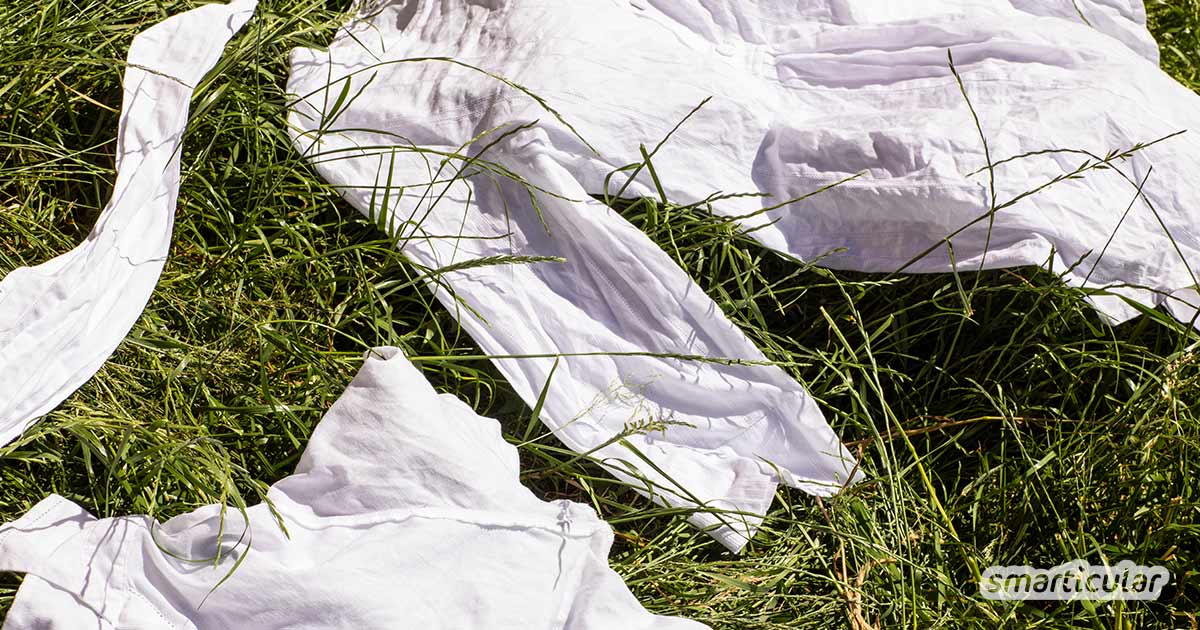 Wer weiße Wäsche bleichen möchte, kann auf optische Aufheller und Bleichmittel verzichten. Flecken und Gilb lassen sich mit der Kraft der Sonne entfernen.
