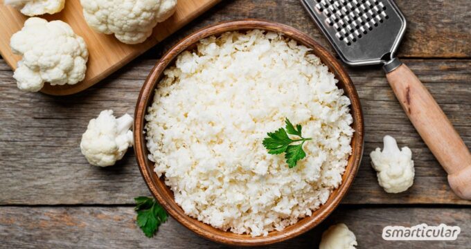 Blumenkohlreis ist ein kalorienarmer, vitalstoffreicher Ersatz für die beliebte Getreidebeilage und lässt sich ganz leicht selber machen.