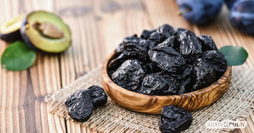 Trockenpflaumen fördern die Verdauung, können aber noch viel mehr: Sie tragen auch zur Darmgesundheit bei und wirken Osteoporose entgegen.