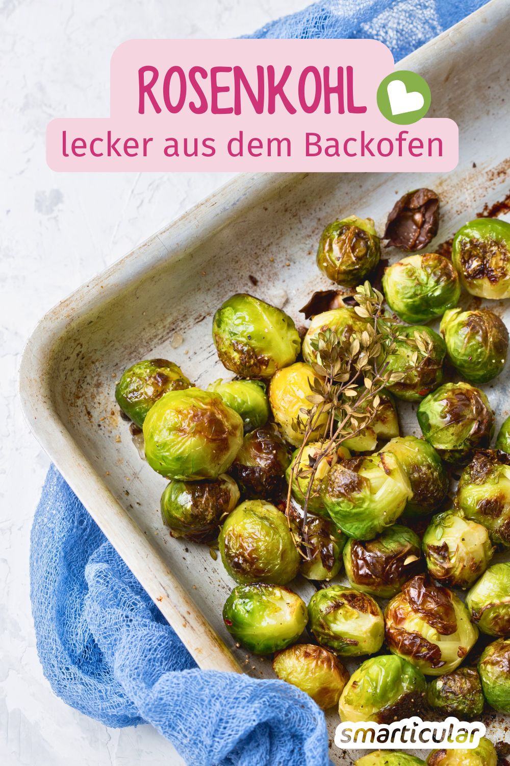 Mit diesen Rosenkohl aus dem Ofen werden auch Kohlmuffel glücklich. Nur wenige Zutaten ergeben ein aromatisches und wärmendes Wintergericht.