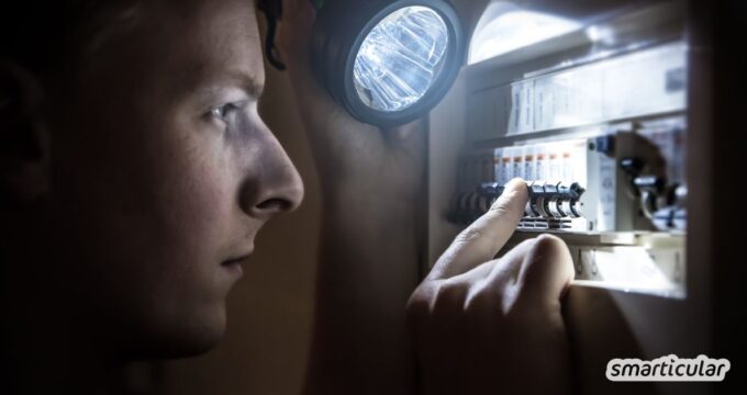 Stromversorgung sicherstellen bei Blackout und unterwegs: Alle sinnvollen Möglichkeiten für Notstrom bei Stromausfall zusammengefasst.