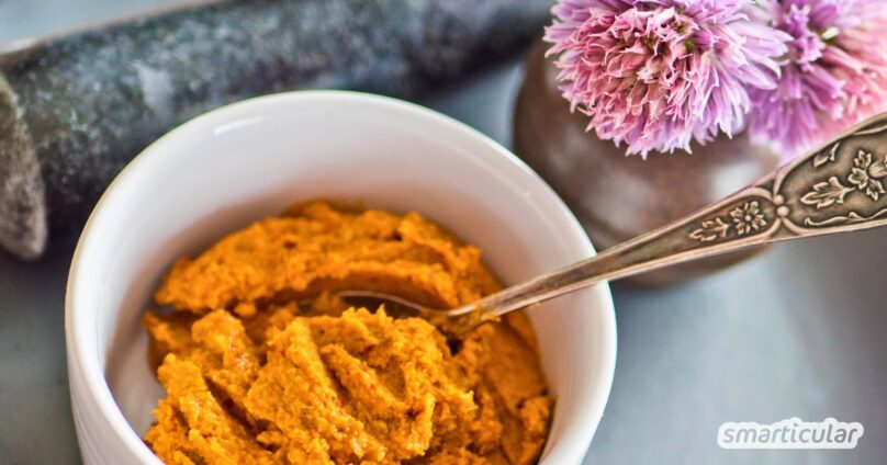 Zum Würzen von Gerichten mit milder Schärfe lässt sich eine Gelbe Currypaste selber machen - ohne Zucker und andere fragwürdige Zusätze.