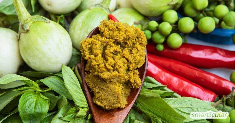 Für volle Aromen ohne Zucker und Konservierungsstoffe kannst du Grüne Currypaste selber machen - schmeckt viel intensiver als Fertigprodukte!