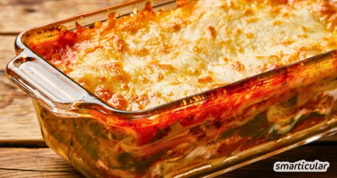 Mit einer Mangold-Lasagne genießt du das Ofengericht in einer vitalstoffreichen Variante - leicht zuzubereiten und richtig lecker!