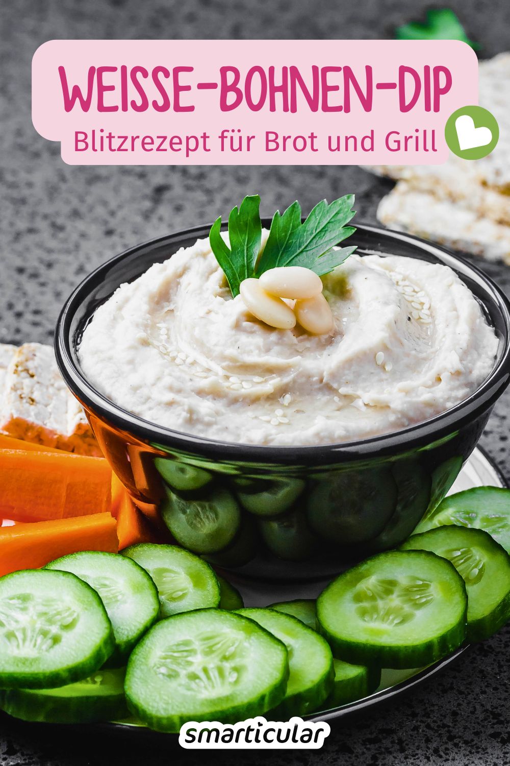 Cremiger Weiße-Bohnen-Dip ist sekundenschnell gemacht, proteinreich und vegan. Entdecke ein perfektes Rezept für Brot und zu Gegrilltem.