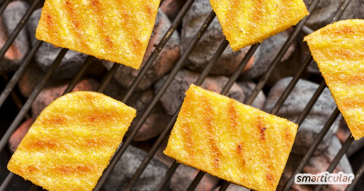 Polenta gegrillt ist eine originelle Beilage fürs Grillbuffet oder einen schönen kulinarischen Abend mit Freunden - unbedingt probieren!