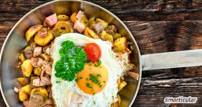 Als Resteverwertung für Bratenreste und Kartoffeln sollte dieses Rezept für Tiroler Gröstl in keinem Haushalt fehlen - lecker und wandelbar.