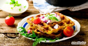 Knusprige Kartoffel-Waffeln sind eine vielseitige Beilage und ein herzhafter Snack, den du einfach selber machen und nach Belieben würzen kannst.