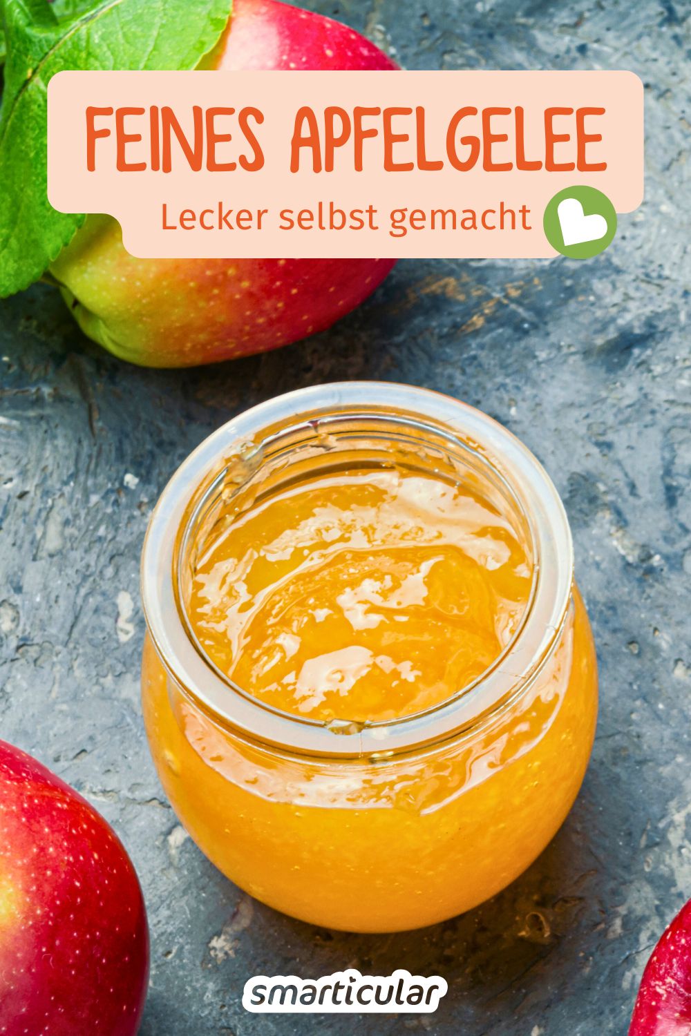 Wenn du Apfelgelee selber machen möchtest, kannst du ganze Äpfel oder auch Apfelreste wie Schalen und Gehäuse verwenden - so lecker!