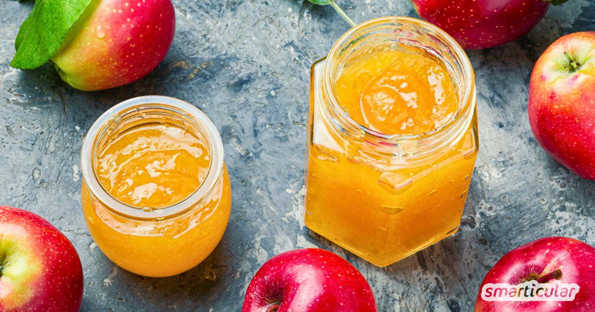 Wenn du Apfelgelee selber machen möchtest, kannst du ganze Äpfel oder auch Apfelreste wie Schalen und Gehäuse verwenden - so lecker!