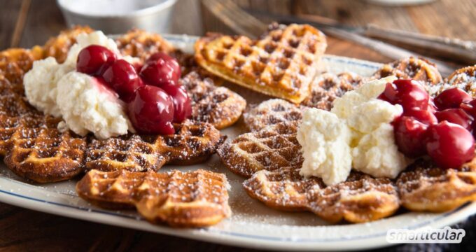 Diese Dinkelwaffeln sind besonders saftig und aromatisch. Du kannst sie auf Wunsch mit Vollkornmehl und rein pflanzlich zubereiten - lecker!