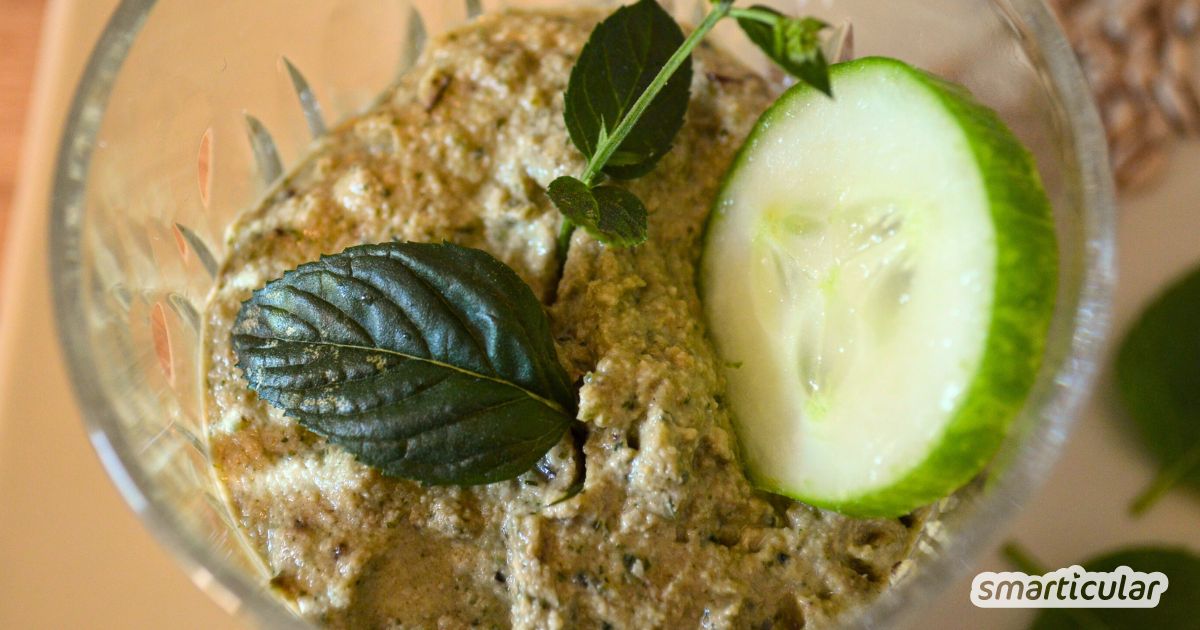 Knackige Gurken und intensiv-aromatische Minze sind die perfekte Basis für einen erfrischenden Gurken-Aufstrich – unbedingt ausprobieren.