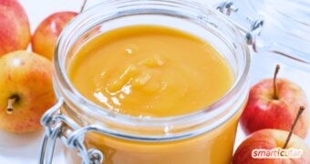Für selbstgemachtes Apfelmark brauchst du nur zwei Zutaten. Es eignet sich perfekt als Zuckeralternative für Backwaren, Desserts und Co.