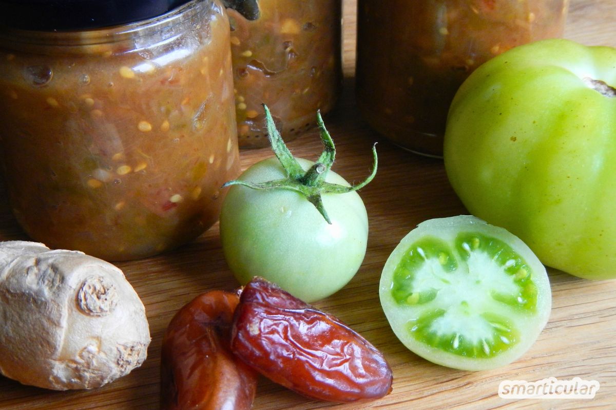 Mit diesem einfachen Rezept für ein aromatisches Grüne-Tomaten-Chutney kannst du unreife Früchte verarbeiten und noch viele Wochen genießen.