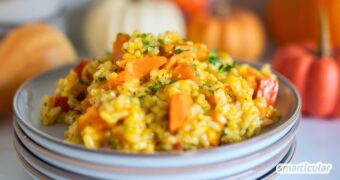 Ein Kürbisrisotto verbindet zarte Kürbiswürfel mit kernigem Risottoreis zu einem echten Herbstgenuss - auf Wunsch vegan und alkoholfrei.