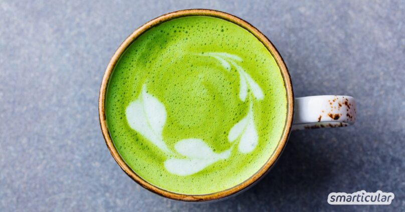 Du willst den perfekten Matcha Latte zu Hause zubereiten? Mit unserem einfachen Rezept gelingt dir der cremige Wachmacher garantiert.