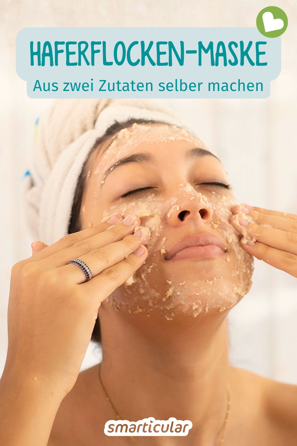 Aus nur zwei Zutaten lässt sich eine Haferflocken-Maske selber machen. Probiere das Grundrezept und passe es einfach an deinen Hauttyp an.