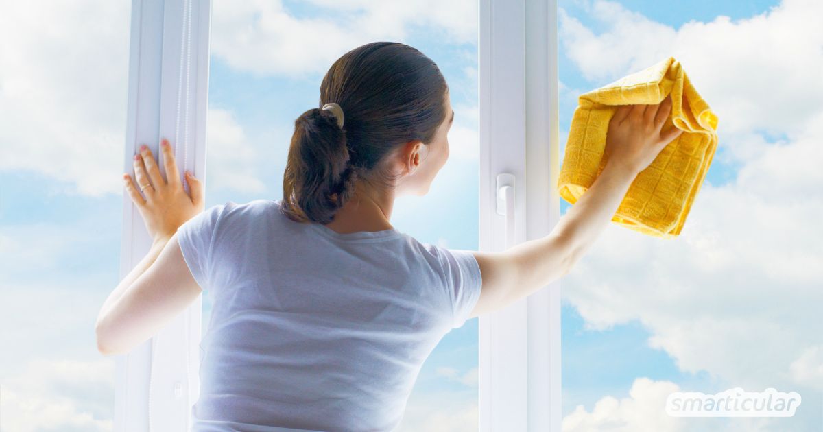 Fensterputzen mit Glycerin ist der nachhaltige Geheim-Tipp für glasklare Scheiben - einfache Anwendung mit Abperleffekt und Dichtungspflege!