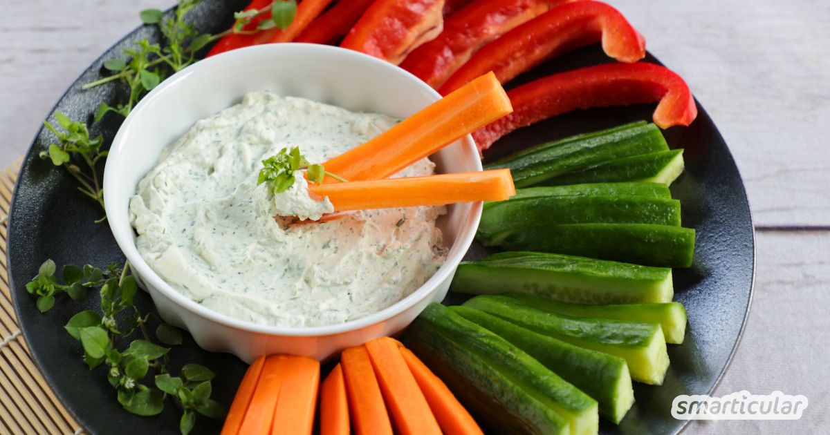 Dieser einfache Vogelmiere-Dip mit Frischkäse ist mild im Geschmack, vielseitig einsetzbar und blitzschnell zubereitet. Einfach lecker!