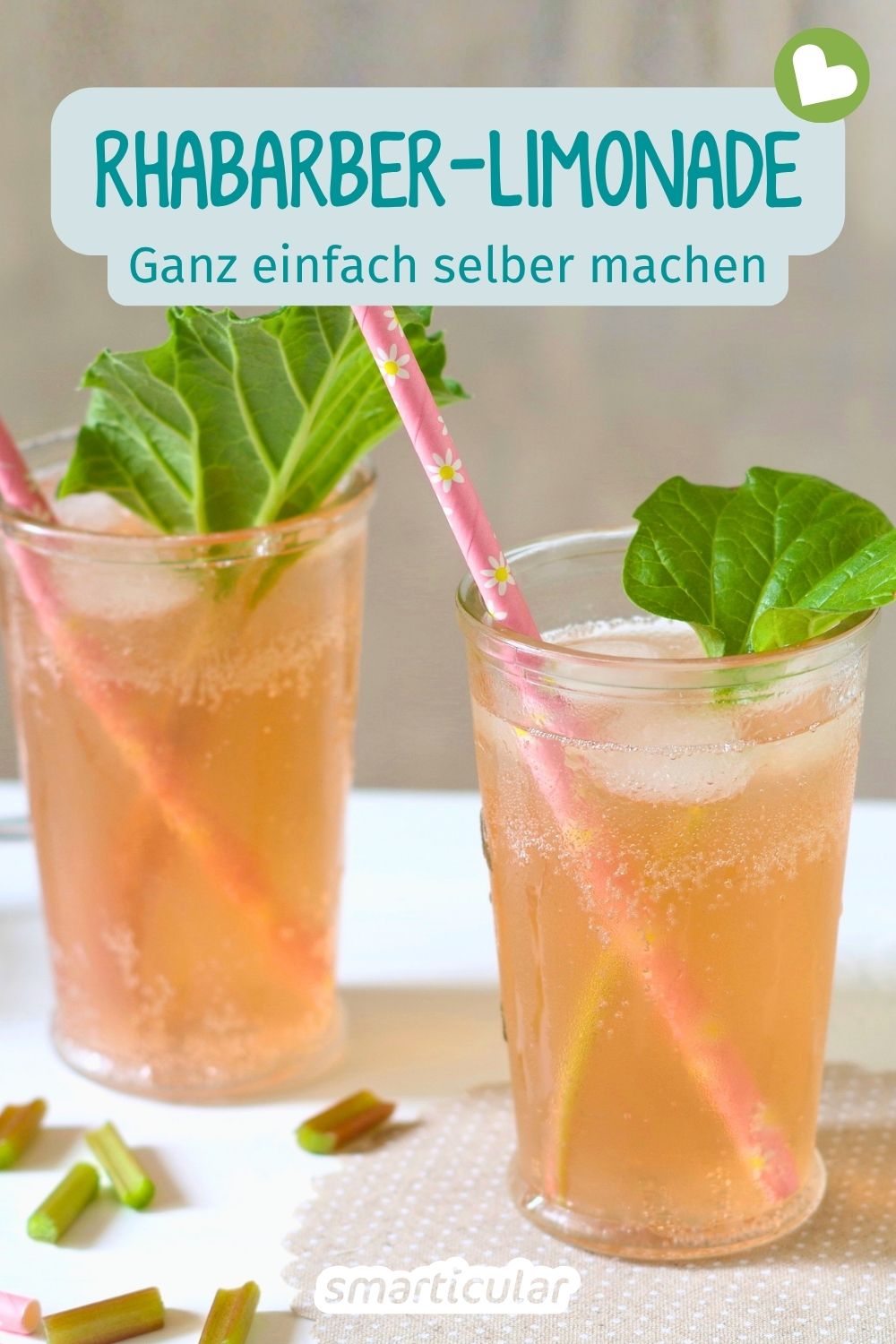Lecker, regional und mit weniger Zucker: Mach spritzige Rhabarber-Limonade ganz einfach selbst - frisch oder aus haltbarem Sirup.