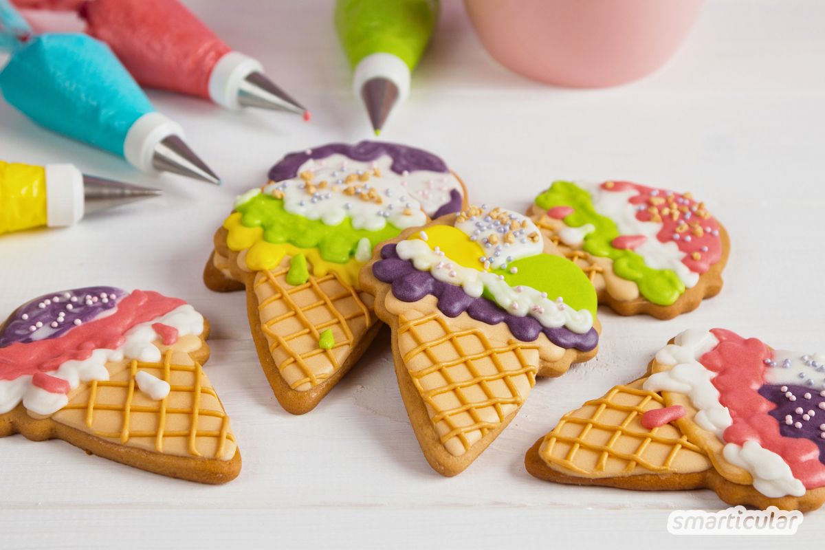 Eiweiß übrig? Entdecke unser Rezept für perfekten Zuckerguss mit Eiweiß (Royal Icing). Strahlend weiß und ideal auch für feine Verzierungen.
