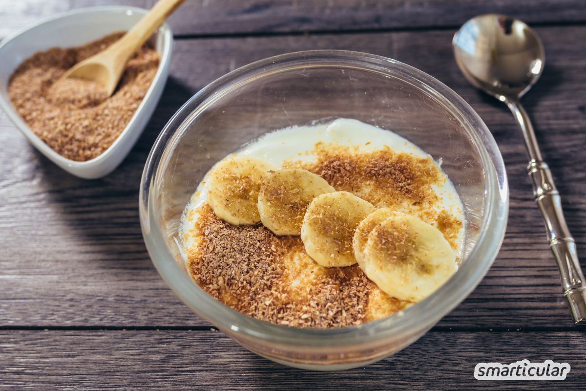 Heimisches Superfood Weizenkleie: Entdecke, wie gesund die ballaststoffreichen Flocken sind und wie vielseitig du sie verwenden kannst.