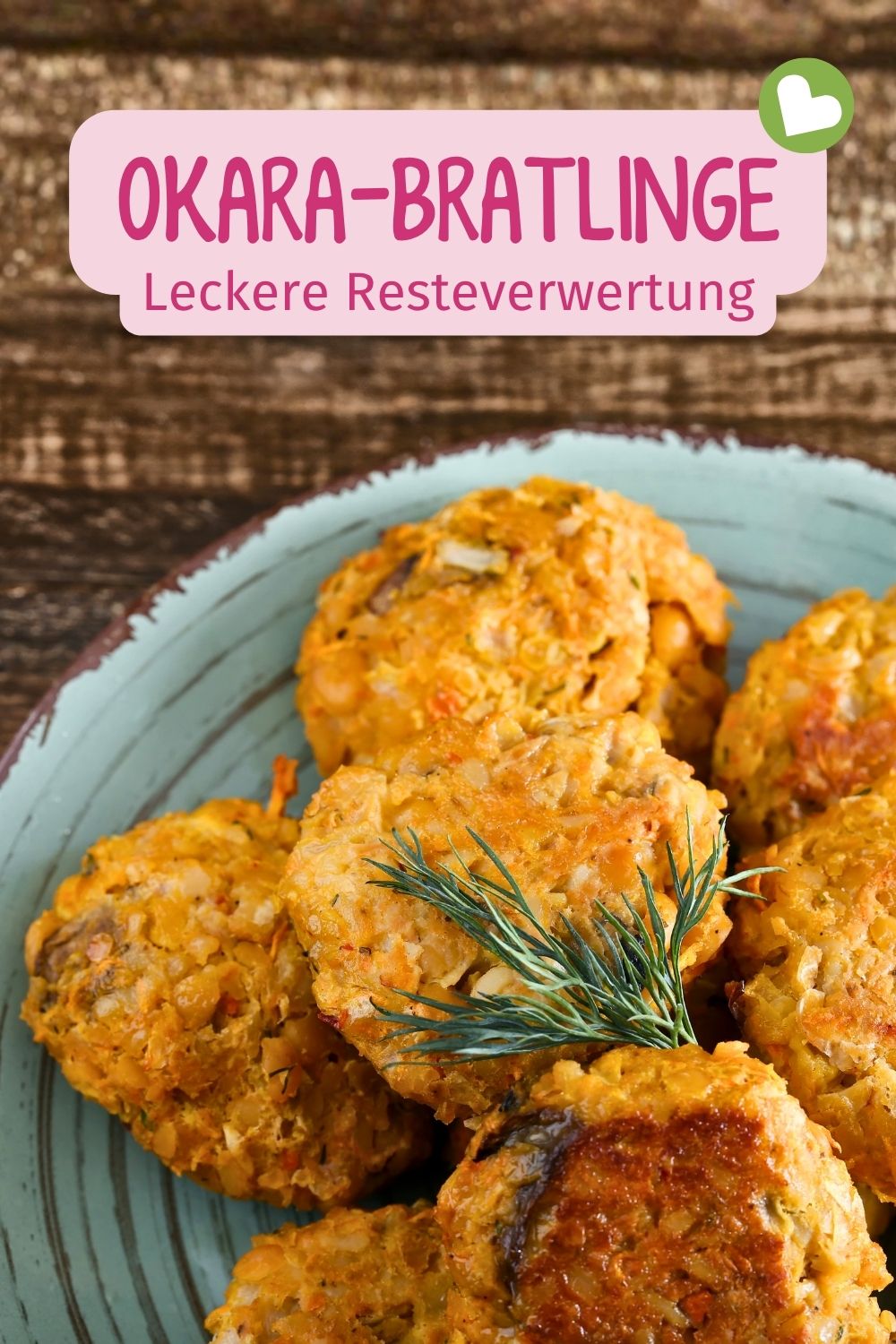 Wirf den nahrhaften Sojatrester nicht weg! Entdecke unser Rezept für herzhafte Okara-Bratlinge - mit Tipps zu Beilagen und Haltbarkeit.