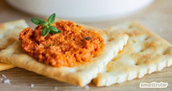 Ein Tomaten-Basilikum-Aufstrich lässt sich im Handumdrehen selber machen. Entdecke unser einfaches Rezept mit tollen Variationsideen!