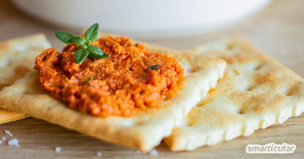 Ein Tomaten-Basilikum-Aufstrich lässt sich im Handumdrehen selber machen. Entdecke unser einfaches Rezept mit tollen Variationsideen!